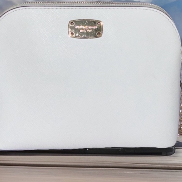 Michael Kors NWOT Cindy Dome White/Gold Saffiano Leather Crossbody Bag - Picture 3 of 9